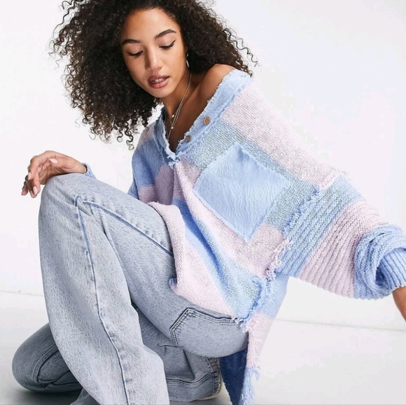 Free People Road Trip Henley Oversized Light Blue Striped Boho Chuncky Pullover - Picture 1 of 11